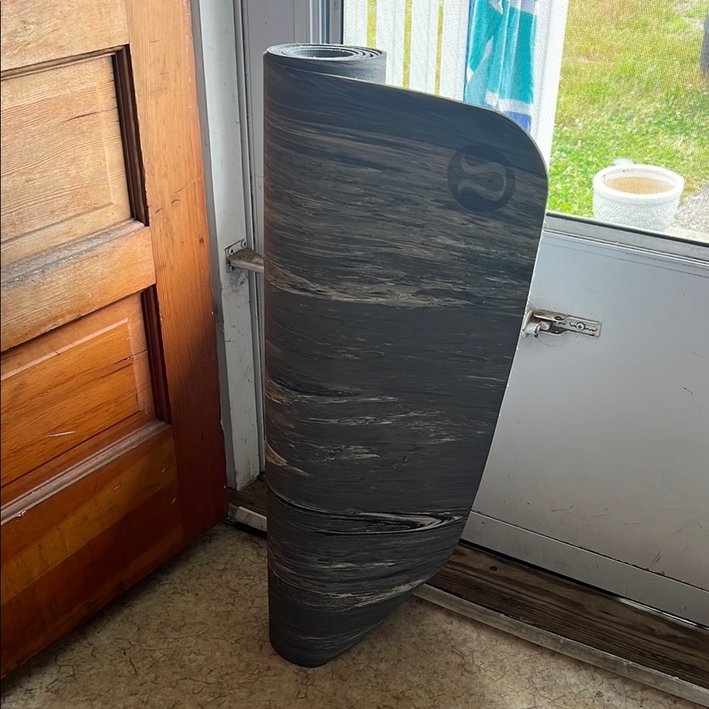 Lululemon Black and White Yoga Mat